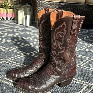 Lucchese Boots chocolate brown Lizard cowboy boots size 10 B